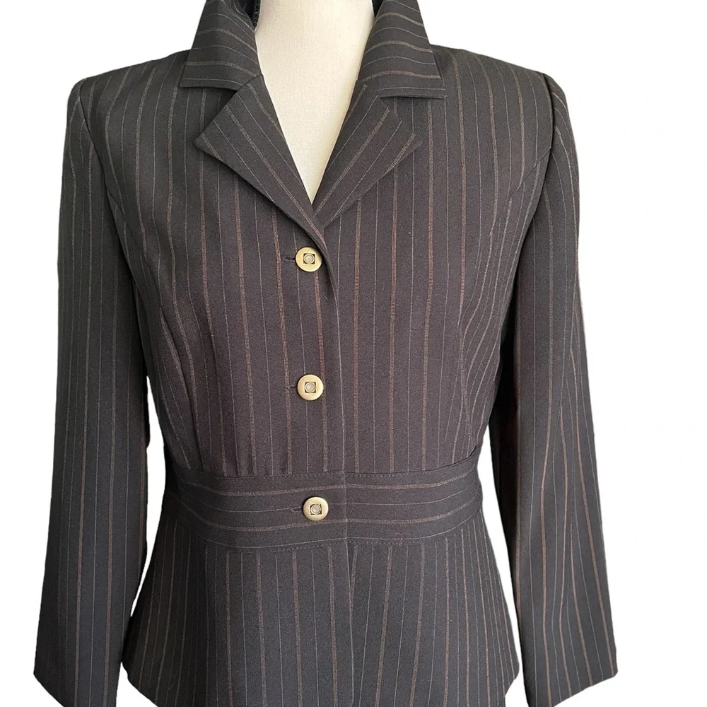Vintage Miss Dorby 2 piece pin stripe office/dinner outfit. Sz.10